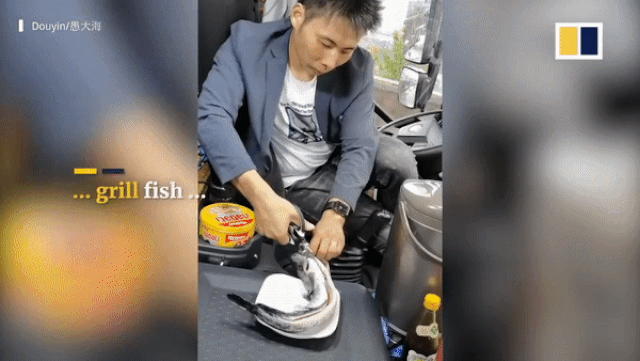Chàng trai Trung Quốc biến xe tải thành “nhà bếp di động” - 1 Chàng trai Trung Quốc biến xe tải thành “nhà bếp di động” - 1