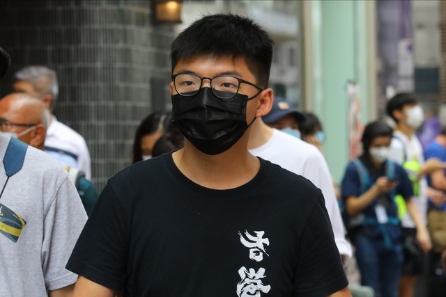 Hong Kong bắt thủ lĩnh phong trào ô dù Joshua Wong - 1 Hong Kong bắt thủ lĩnh phong trào ô dù Joshua Wong - 1