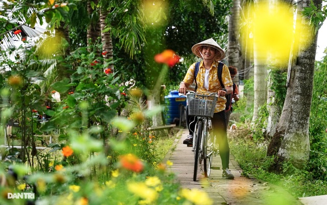 Về Cồn Sơn xem cá lóc… bú bình, ăn cơm phải… đút - 6 Về Cồn Sơn xem cá lóc… bú bình, ăn cơm phải… đút - 6