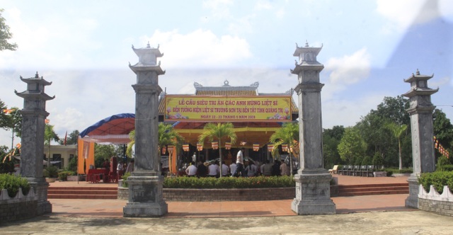 Lễ tri ân các anh hùng, liệt sĩ tại Đền tưởng niệm Trường Sơn- Bến Tắt - 3 Lễ tri ân các anh hùng, liệt sĩ tại Đền tưởng niệm Trường Sơn- Bến Tắt - 3