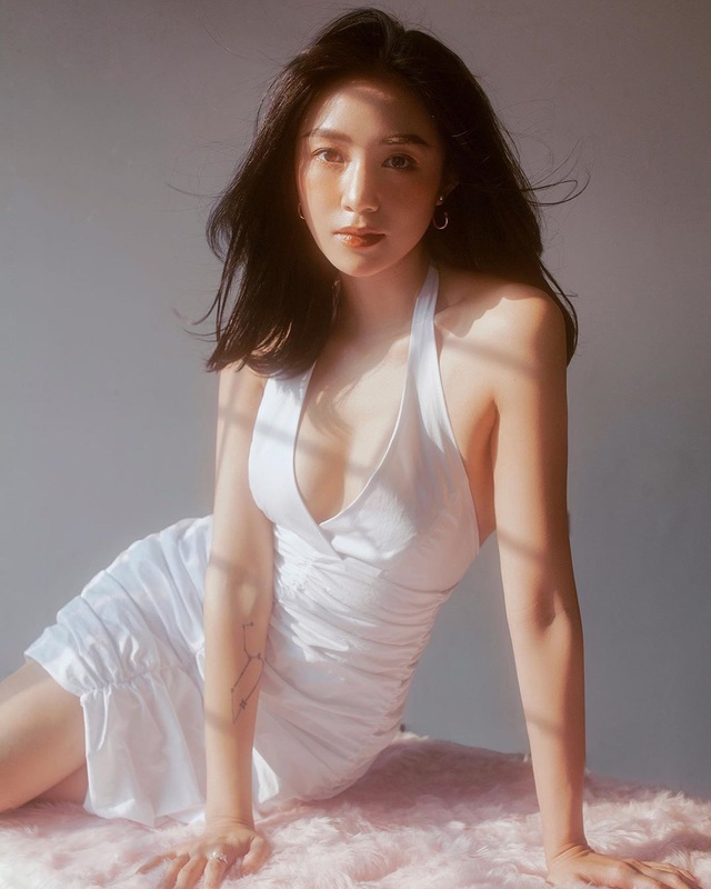 Hot girl Hà thành vòng nào ra vòng nấy nhờ kết thân với ống inox - 2 Hot girl Hà thành vòng nào ra vòng nấy nhờ kết thân với ống inox - 2