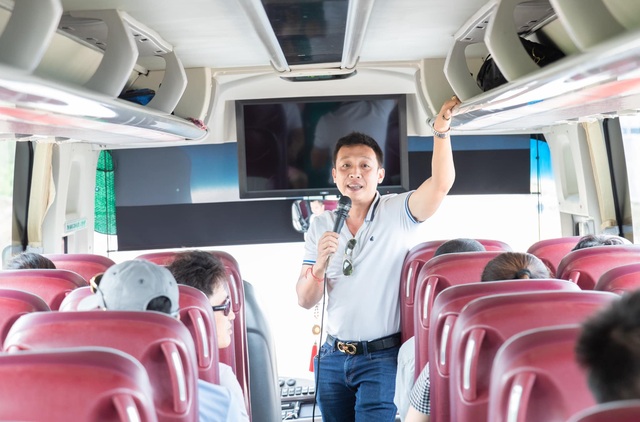 Khốn khổ vì dịch: HDV du lịch phải chạy bàn, mở quán nước mưu sinh - 3 Khốn khổ vì dịch: HDV du lịch phải chạy bàn, mở quán nước mưu sinh - 3