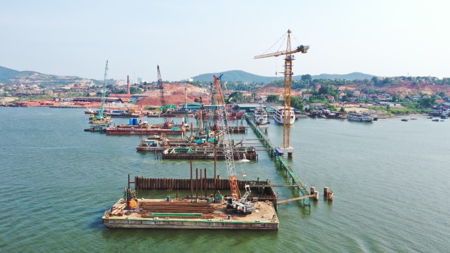 Những công trình làm nên diện mạo hiện đại của Quảng Ninh - 8 Những công trình làm nên diện mạo hiện đại của Quảng Ninh - 8