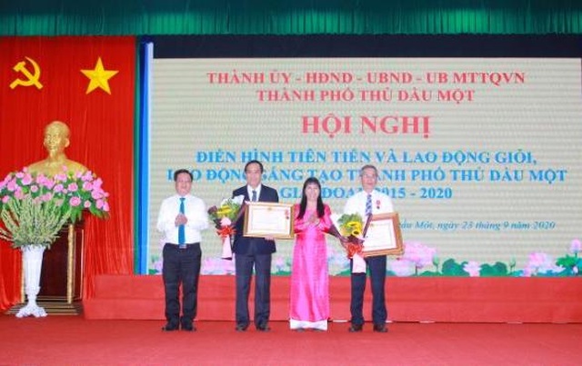 Nutifood vinh dự đón nhận huân chương lao động hạng 3 - 1 Nutifood vinh dự đón nhận huân chương lao động hạng 3 - 1