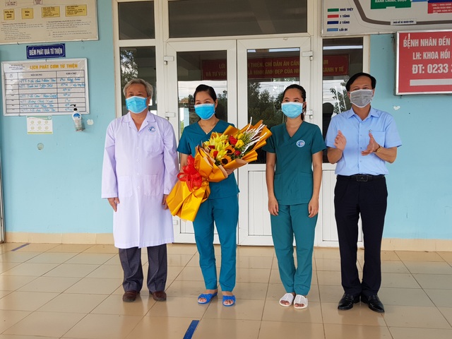 Quảng Trị: Bệnh nhân mắc Covid-19 cuối cùng xuất viện - 1 Quảng Trị: Bệnh nhân mắc Covid-19 cuối cùng xuất viện - 1