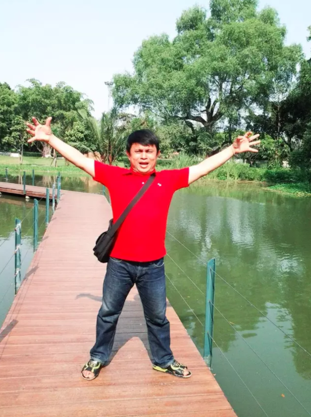 Choáng với con sán dài hơn 5 mét người đàn ông tự kéo ra từ cơ thể - 2 Choáng với con sán dài hơn 5 mét người đàn ông tự kéo ra từ cơ thể - 2