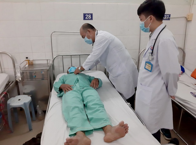 Người đàn ông 64 tuổi bị nhóm thanh niên đuổi đánh hơn 1km trên đường - 1 Người đàn ông 64 tuổi bị nhóm thanh niên đuổi đánh hơn 1km trên đường - 1