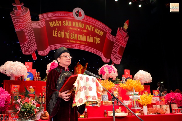 Nghệ sĩ gạo cội tề tựu trong lễ giỗ Tổ sân khấu - 1 Nghệ sĩ gạo cội tề tựu trong lễ giỗ Tổ sân khấu - 1