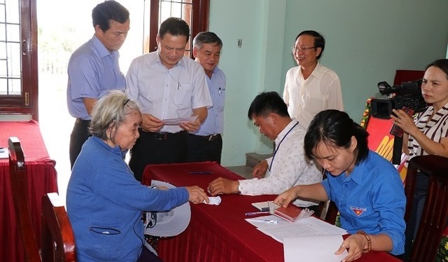 Quảng Ngãi: Khắc phục khó khăn giải quyết việc làm cho 18.400 lao động - 1 Quảng Ngãi: Khắc phục khó khăn giải quyết việc làm cho 18.400 lao động - 1
