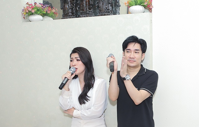 Quang Hà, Nguyễn Hồng Nhung cúng Tổ sân khấu sớm - 4 Quang Hà, Nguyễn Hồng Nhung cúng Tổ sân khấu sớm - 4