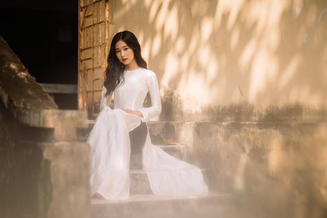 “Thiên thần đồng phục” trường Lê Quý Đôn khoe ảnh áo dài đẹp trong trẻo - 5 “Thiên thần đồng phục” trường Lê Quý Đôn khoe ảnh áo dài đẹp trong trẻo - 5