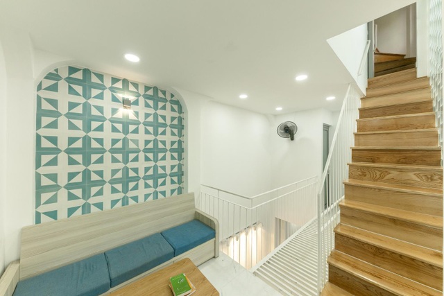 Bố mẹ Việt xây ngôi nhà với thiết kế lạ mắt tặng hai người con - 4 Bố mẹ Việt xây ngôi nhà với thiết kế lạ mắt tặng hai người con - 4