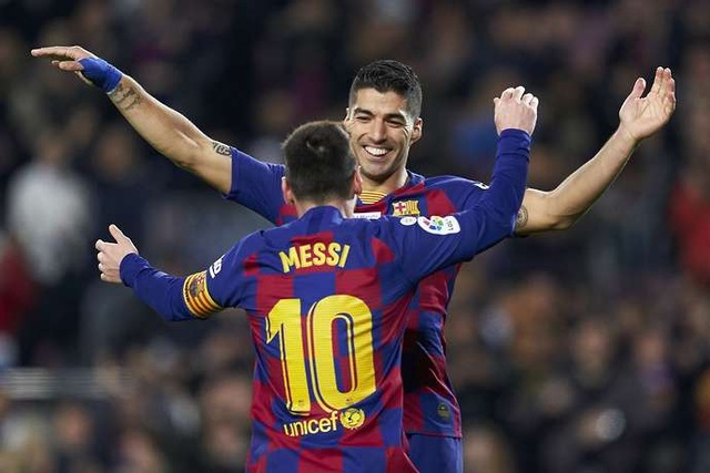 Luis Suarez “hả lòng hả dạ” khi Messi công kích Barcelona - 2