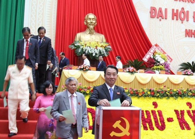 Ông Trần Văn Rón tái đắc cử Bí thư Tỉnh ủy Vĩnh Long - 1 Ông Trần Văn Rón tái đắc cử Bí thư Tỉnh ủy Vĩnh Long - 1