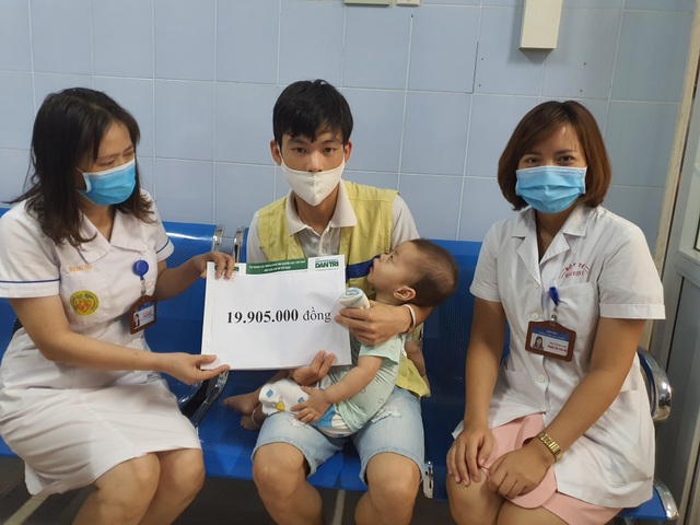 Bé 17 tháng tuổi mắc tim bẩm sinh được bạn đọc giúp đỡ hồi sinh kì diệu - 3 Bé 17 tháng tuổi mắc tim bẩm sinh được bạn đọc giúp đỡ hồi sinh kì diệu - 3