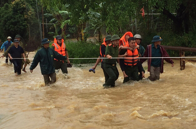 Phú Thọ: Mưa lớn làm 2 người chết, 7 người bị thương - 2 Phú Thọ: Mưa lớn làm 2 người chết, 7 người bị thương - 2