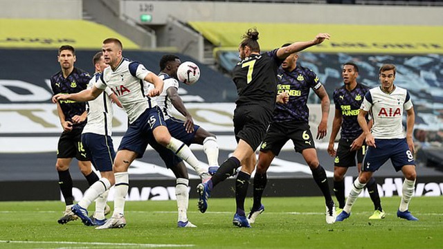 Tottenham chịu quả phạt đền oan nghiệt, Mourinho kêu trời - 1
