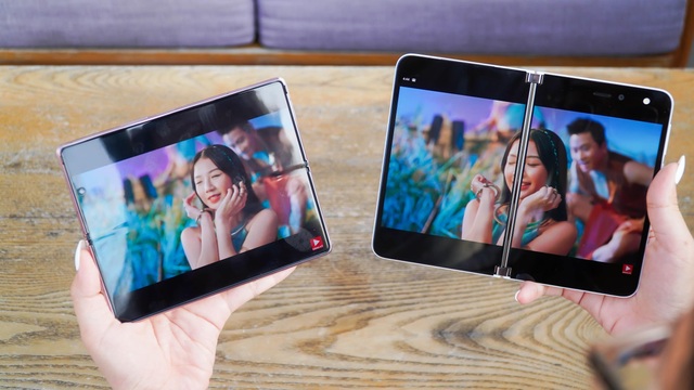 Galaxy Z Fold2 đối đầu Surface Duo: smartphone màn hình gập nào tốt hơn? - 3