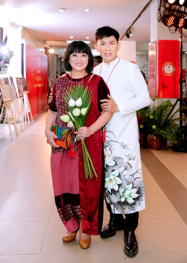 TPHCM rộn ràng nhiều chương trình ý nghĩa mừng giỗ Tổ Sân khấu - 17 TPHCM rộn ràng nhiều chương trình ý nghĩa mừng giỗ Tổ Sân khấu - 17