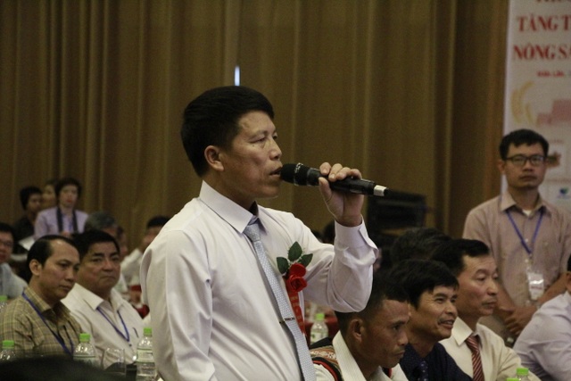 Thủ tướng đối thoại với nông dân để tháo gỡ khó khăn cho sản xuất - 2 Thủ tướng đối thoại với nông dân để tháo gỡ khó khăn cho sản xuất - 2