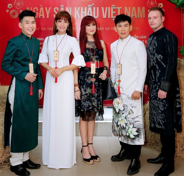 TPHCM rộn ràng nhiều chương trình ý nghĩa mừng giỗ Tổ Sân khấu - 20 TPHCM rộn ràng nhiều chương trình ý nghĩa mừng giỗ Tổ Sân khấu - 20