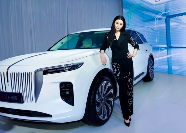 Nhan sắc tuổi 39 của nữ hoàng giải trí Phạm Băng Băng - 4 Nhan sắc tuổi 39 của nữ hoàng giải trí Phạm Băng Băng - 4