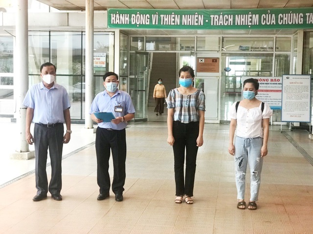 2 bệnh nhân mắc Covid-19 cuối cùng ở Quảng Nam xuất viện - 1 2 bệnh nhân mắc Covid-19 cuối cùng ở Quảng Nam xuất viện - 1
