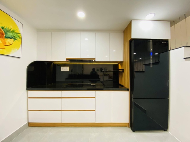 “Giải cứu” ngoạn mục ngôi nhà quanh năm u tối trong hẻm với 600 triệu đồng - 8 “Giải cứu” ngoạn mục ngôi nhà quanh năm u tối trong hẻm với 600 triệu đồng - 8
