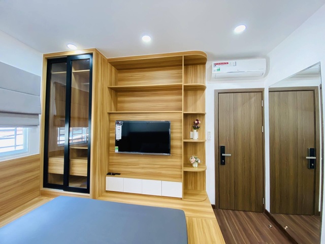 “Giải cứu” ngoạn mục ngôi nhà quanh năm u tối trong hẻm với 600 triệu đồng - 11 “Giải cứu” ngoạn mục ngôi nhà quanh năm u tối trong hẻm với 600 triệu đồng - 11