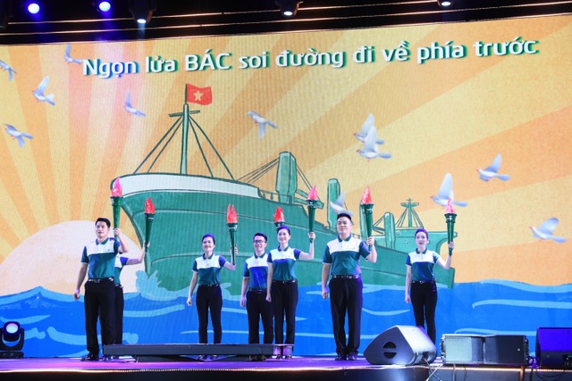 Giữ gìn và phát triển văn hóa dưới ánh sáng tư tưởng Hồ Chí Minh - 1 Giữ gìn và phát triển văn hóa dưới ánh sáng tư tưởng Hồ Chí Minh - 1