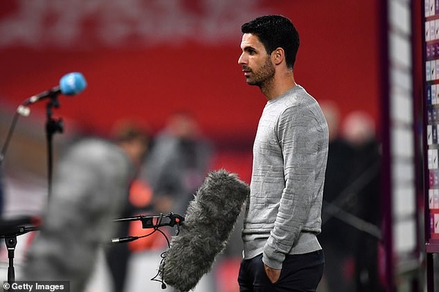 HLV Mikel Arteta tức giận trước pha bỏ lỡ khó tin của Lacazette - 3 HLV Mikel Arteta tức giận trước pha bỏ lỡ khó tin của Lacazette - 3