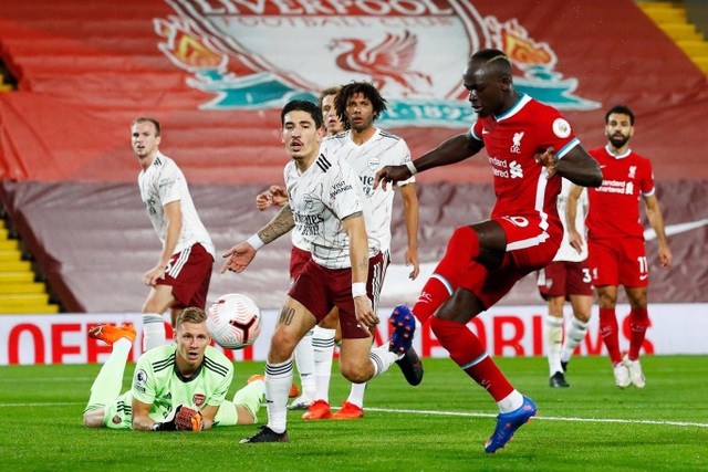 Những khoảnh khắc Liverpool hạ gục Arsenal tại Anfield - 8 Những khoảnh khắc Liverpool hạ gục Arsenal tại Anfield - 8