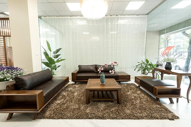 Ngắm nhìn 4 mẫu sofa gỗ óc chó cho phòng khách thêm sang trọng - 2 Ngắm nhìn 4 mẫu sofa gỗ óc chó cho phòng khách thêm sang trọng - 2