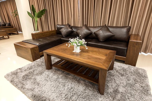 Ngắm nhìn 4 mẫu sofa gỗ óc chó cho phòng khách thêm sang trọng - 3 Ngắm nhìn 4 mẫu sofa gỗ óc chó cho phòng khách thêm sang trọng - 3