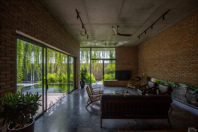 Chiêm ngưỡng ngôi nhà gạch độc đáo với hệ thống cây xanh bao phủ - 7 Chiêm ngưỡng ngôi nhà gạch độc đáo với hệ thống cây xanh bao phủ - 7