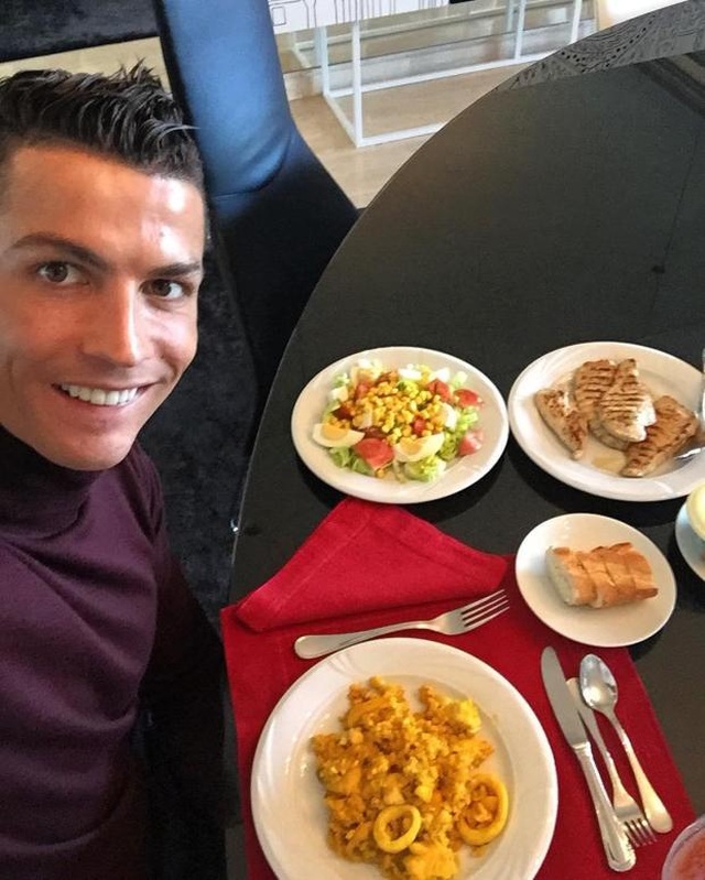 Bí quyết nào giúp C.Ronaldo bật cao tới kinh ngạc? - 11 Bí quyết nào giúp C.Ronaldo bật cao tới kinh ngạc? - 11