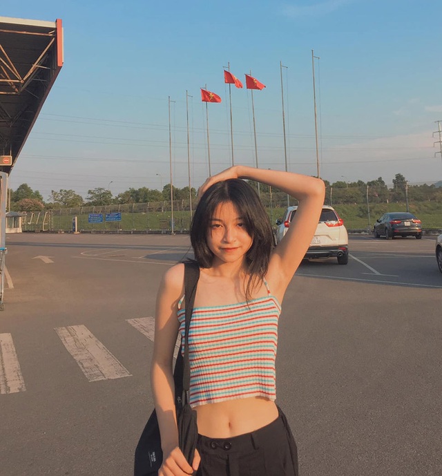 Nữ sinh xứ Nghệ bỗng nổi tiếng bởi vẻ đẹp mặt mộc xinh xắn - 5 Nữ sinh xứ Nghệ bỗng nổi tiếng bởi vẻ đẹp mặt mộc xinh xắn - 5