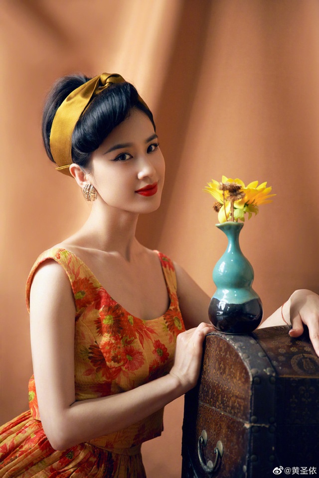 Nhan sắc quyến rũ và đời tư tai tiếng của mỹ nhân bị Châu Tinh Trì từ mặt - 12 Nhan sắc quyến rũ và đời tư tai tiếng của mỹ nhân bị Châu Tinh Trì từ mặt - 12