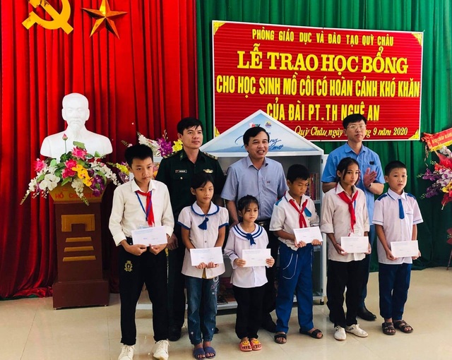 Những tủ sách về vùng cao, góp phần thắp sáng ước mơ cho trẻ em nghèo - 3 Những tủ sách về vùng cao, góp phần thắp sáng ước mơ cho trẻ em nghèo - 3