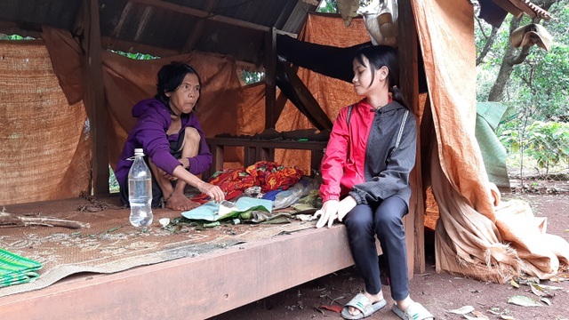 Bạn đọc Dân trí giúp đỡ cô học trò nghèo hiếu học hơn 74 triệu đồng - 2 Bạn đọc Dân trí giúp đỡ cô học trò nghèo hiếu học hơn 74 triệu đồng - 2