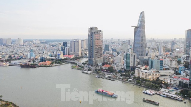 Cận cảnh cao ốc đất vàng ngàn tỷ rao bán vẫn ế - 1 Cận cảnh cao ốc đất vàng ngàn tỷ rao bán vẫn ế - 1