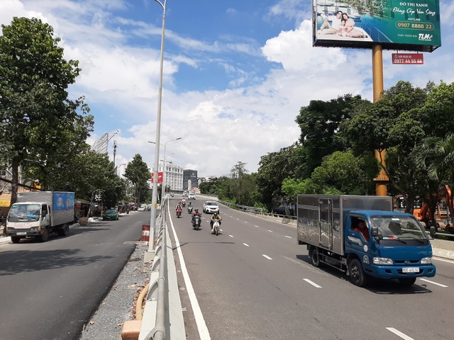 TPHCM: Từ ngày 3/10 cấm lưu thông qua cầu vượt Nguyễn Hữu Cảnh - 1 TPHCM: Từ ngày 3/10 cấm lưu thông qua cầu vượt Nguyễn Hữu Cảnh - 1