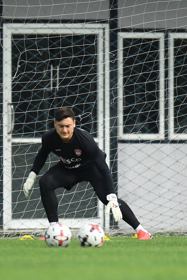 HLV Muangthong United hứa hẹn suất chính thức cho Đặng Văn Lâm - 2 HLV Muangthong United hứa hẹn suất chính thức cho Đặng Văn Lâm - 2