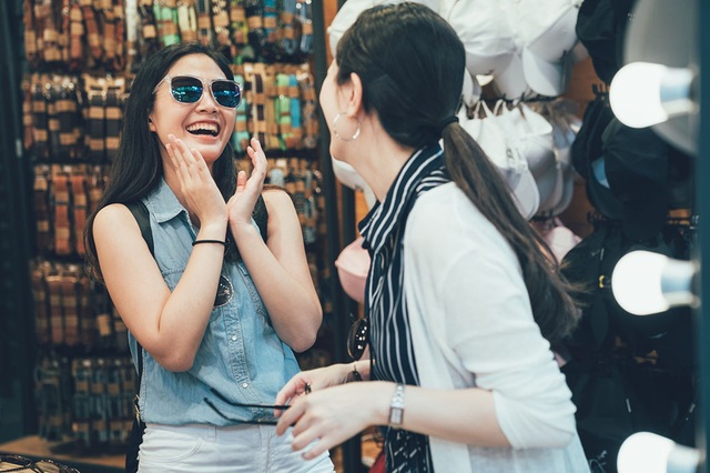 Đứng ngồi không yên vì đồng nghiệp thân thiết là tiểu tam còn cư xử quá quắt - 1 Đứng ngồi không yên vì đồng nghiệp thân thiết là tiểu tam còn cư xử quá quắt - 1