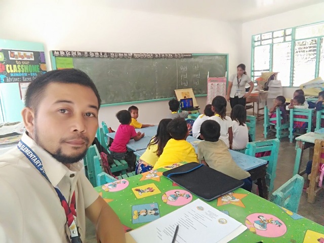 Làm mất ván lướt sóng ở Hawaii, bất ngờ tìm thấy ở... Philippines 2 năm sau - 4 Làm mất ván lướt sóng ở Hawaii, bất ngờ tìm thấy ở... Philippines 2 năm sau - 4
