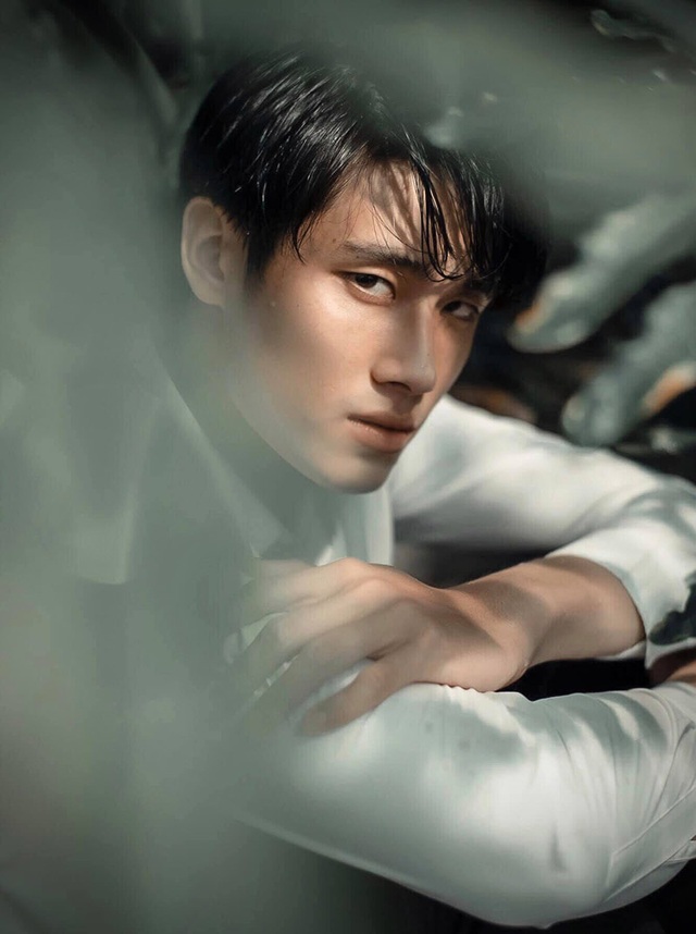Nam chính trong MV mới của Mỹ Tâm là “hot boy bóng chuyền” cao 1m95 - 9 Nam chính trong MV mới của Mỹ Tâm là “hot boy bóng chuyền” cao 1m95 - 9