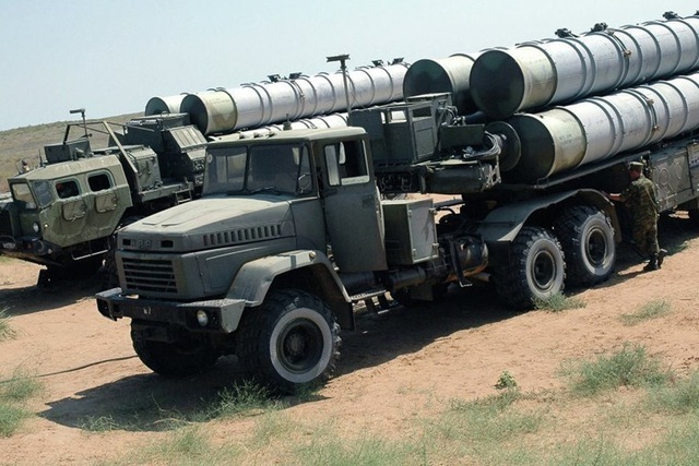 Azerbaijan tuyên bố phá hủy “lá chắn” phòng không S-300 của Armenia - 1 Azerbaijan tuyên bố phá hủy “lá chắn” phòng không S-300 của Armenia - 1