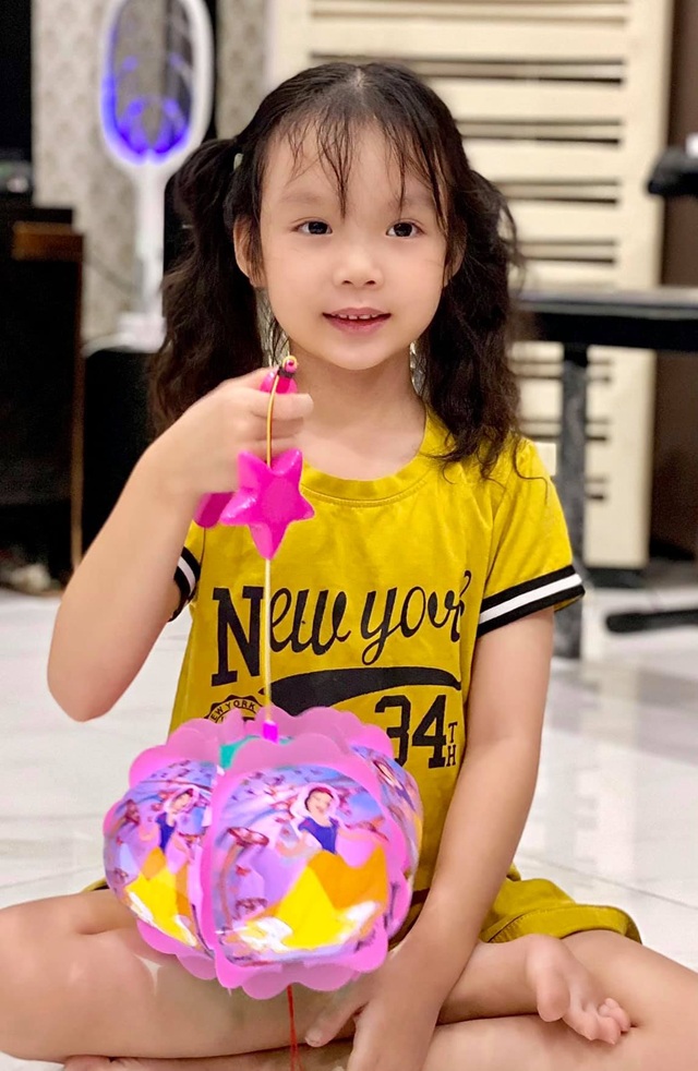 Mai Phương Thuý, Noo, Phương Oanh cùng dàn sao ngọt ngào đón Trung thu - 8 Mai Phương Thuý, Noo, Phương Oanh cùng dàn sao ngọt ngào đón Trung thu - 8