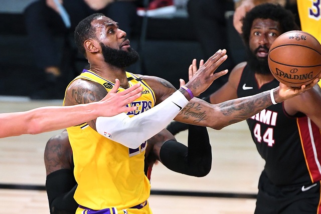 LeBron James rực sáng, LA Lakers thắng ở lượt đầu chung kết NBA - 1 LeBron James rực sáng, LA Lakers thắng ở lượt đầu chung kết NBA - 1