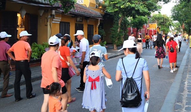 Phố cổ Hội An làm mọi cách để hút khách trở lại sau mùa dịch Covid-19 - 1 Phố cổ Hội An làm mọi cách để hút khách trở lại sau mùa dịch Covid-19 - 1